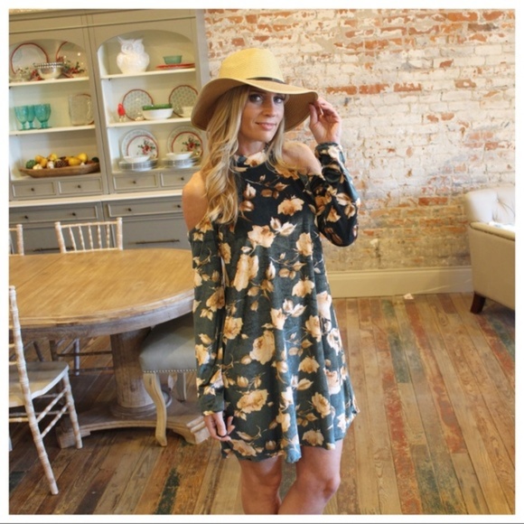 ❤️LAST ONEFloral Velvet Cold Shoulder Halter Dress - Picture 2 of 5